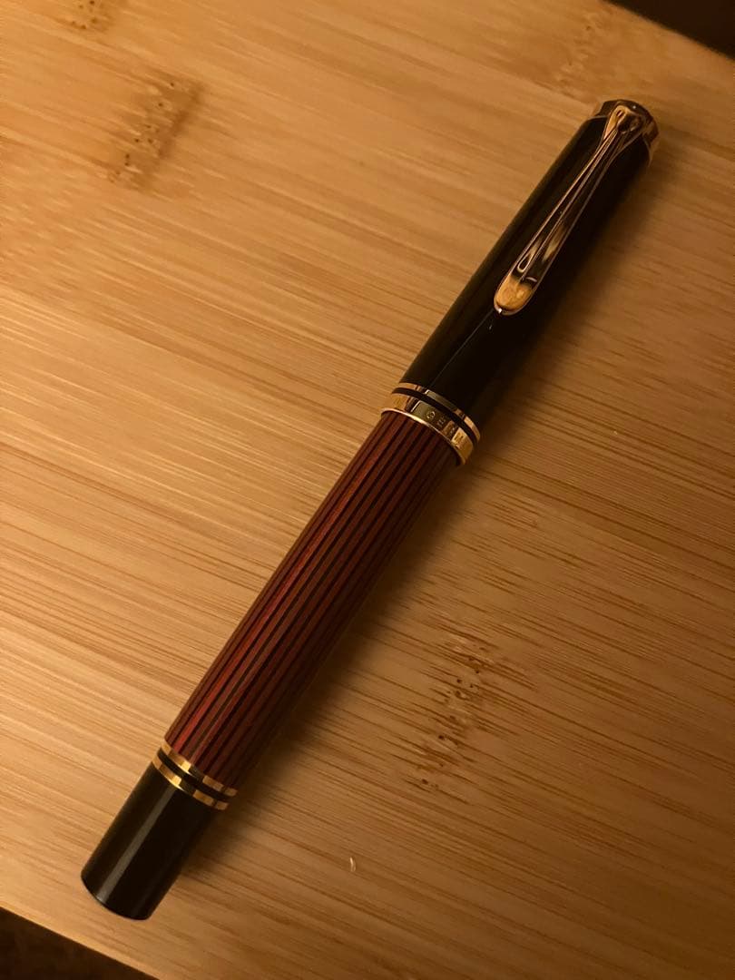 PELIKAN　ペリカン　スーベレーンR600 　ローラーボール　赤縞