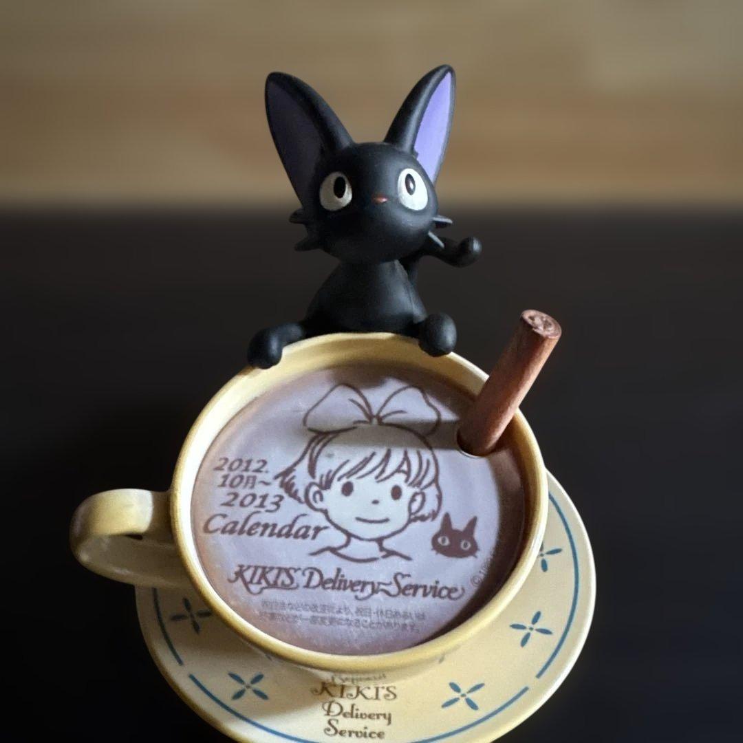 ジブリカレンダー　2013 魔女の宅急便　カプチーノアート