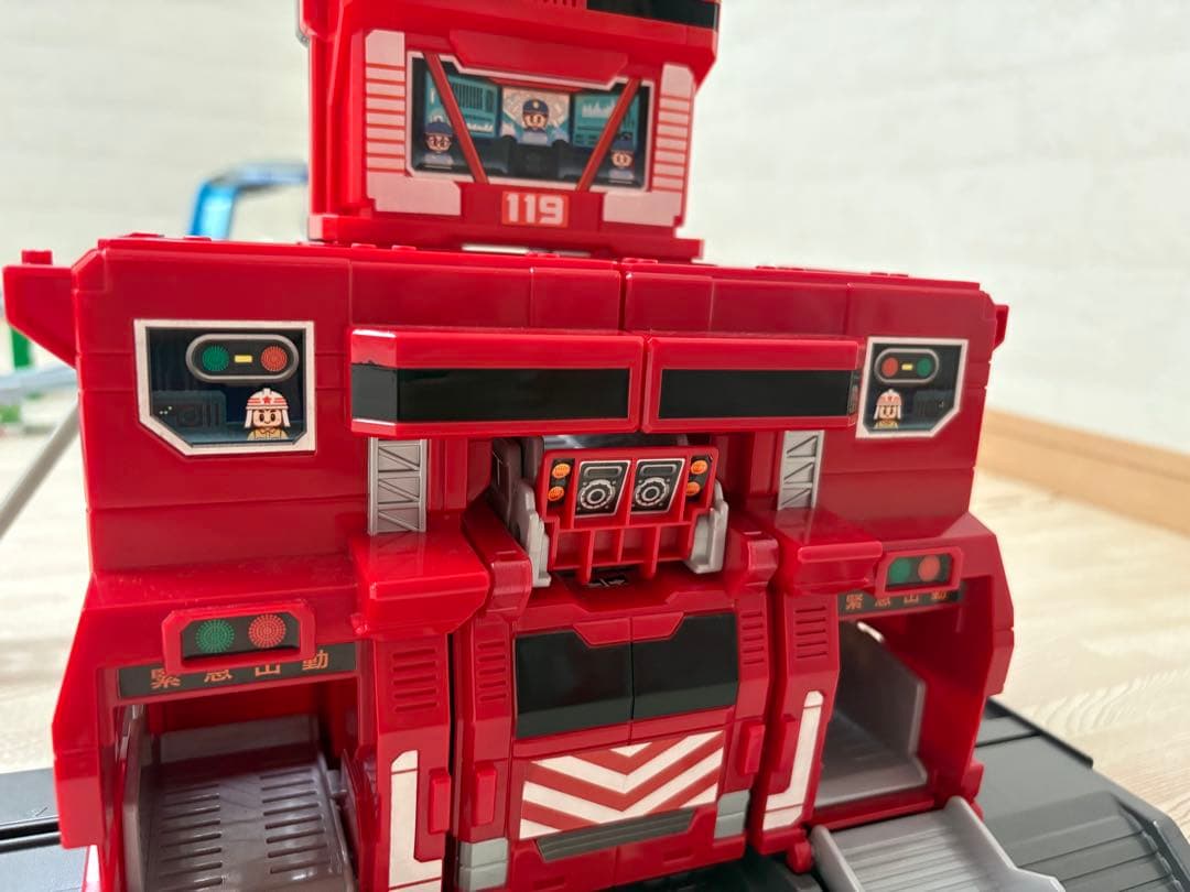 【お値打ち】トミカ ぐるぐるシュート!! DXトミカパーキング他　4点セット販売