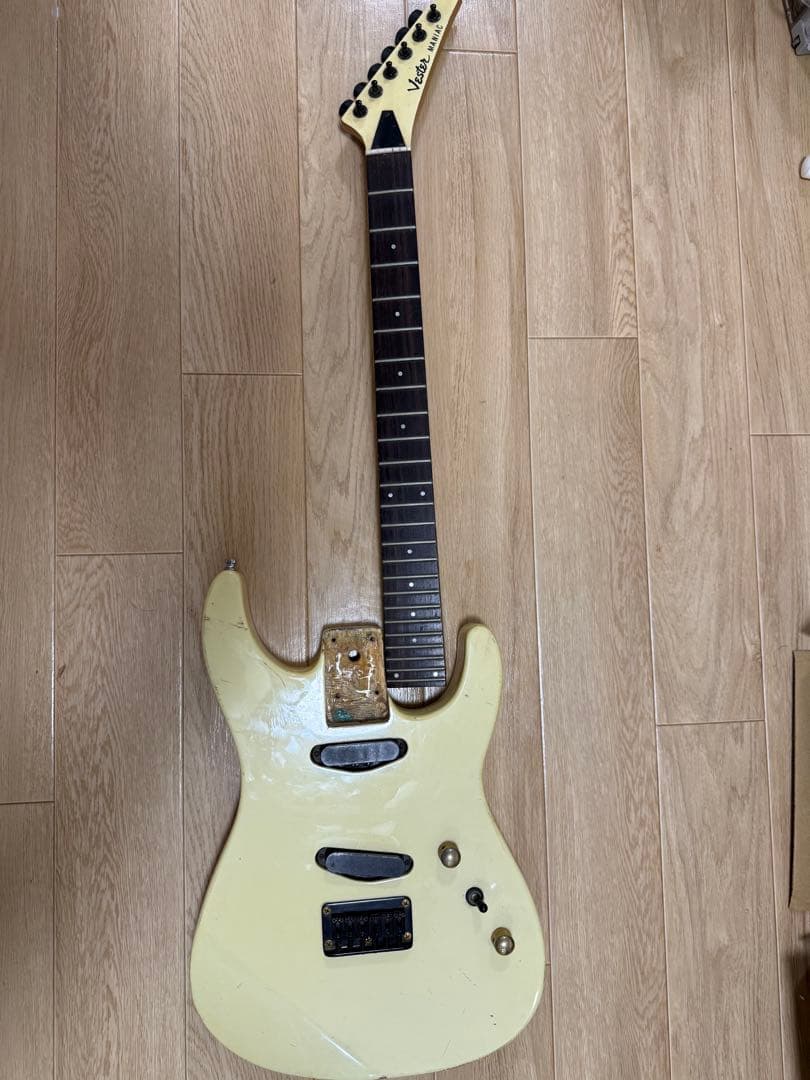 Vester Maniac エレキギター クリーム色　ヴィンテージ　ジャンク