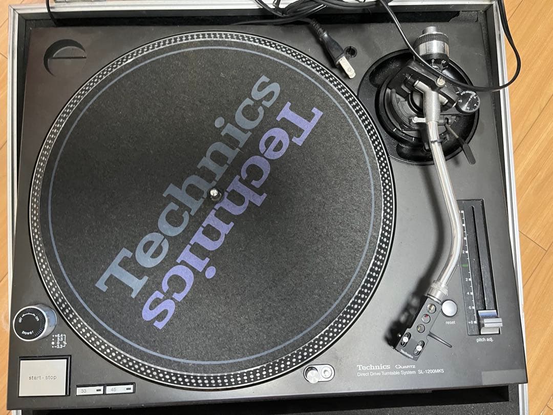 Technics SL-1200 MK5 ターンテーブル 専用ケース付き