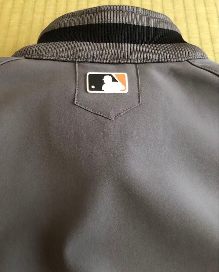 サンフランシスコ　ジャイアンツ　フルジップジャケット　Majestic MLB