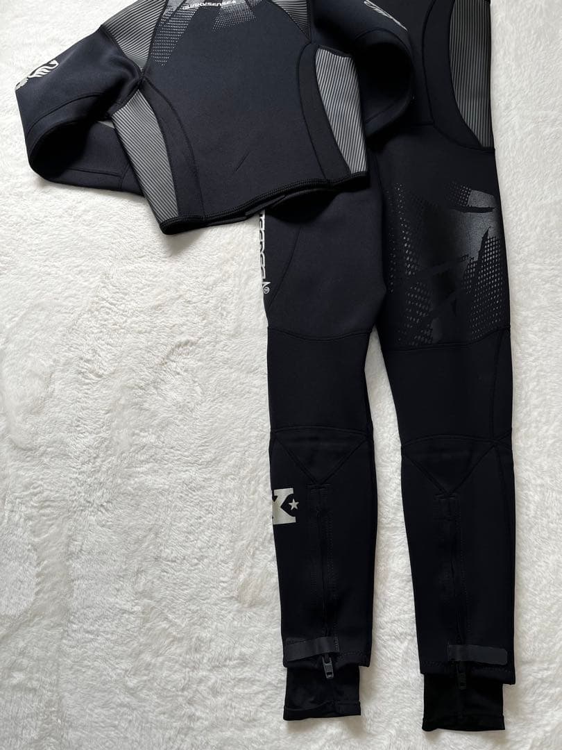 【美品】QUAKYSENSE ウェットスーツ メンズS ブラック セットアップ