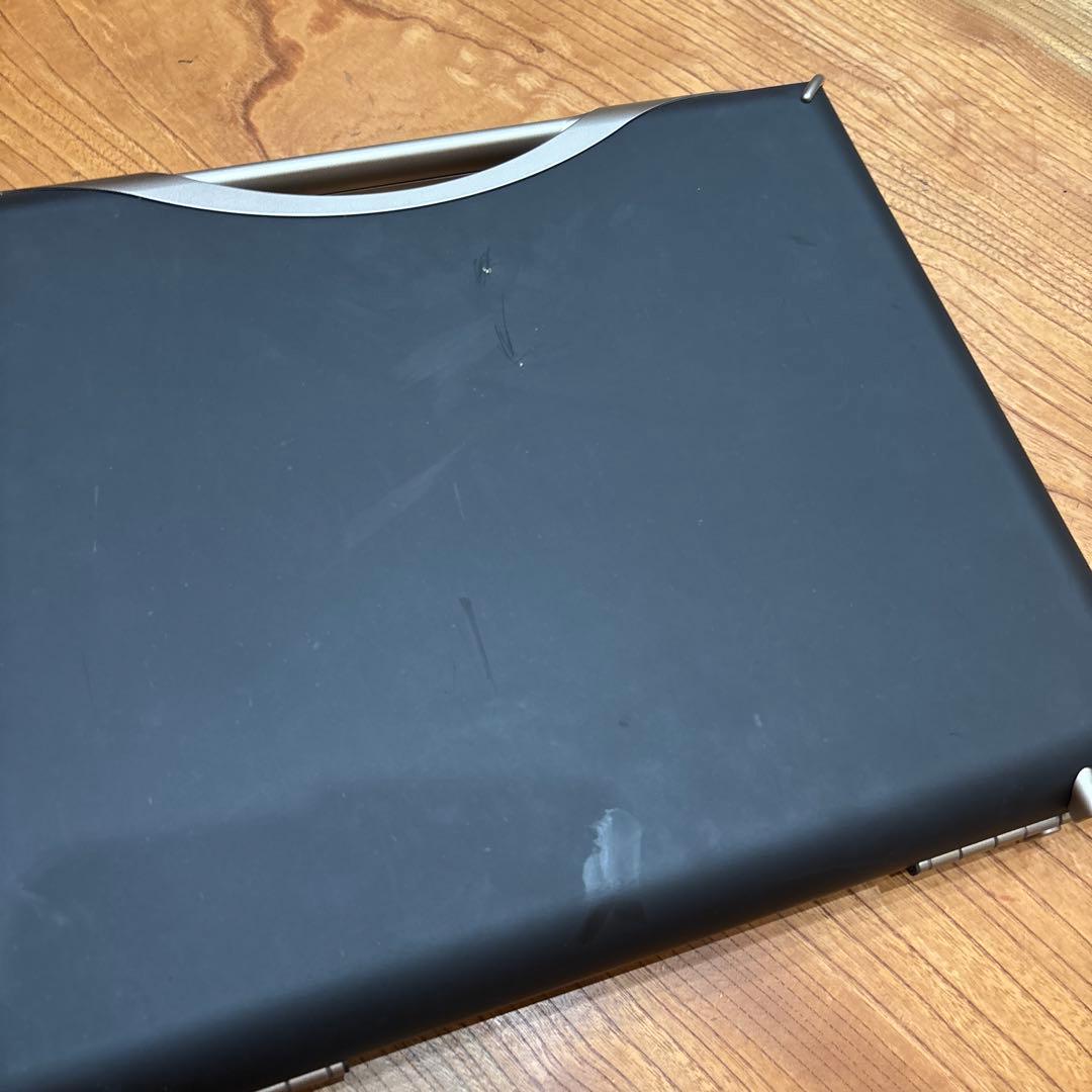 軽くて丈夫な黒のマグネシウムのアタッシュケース