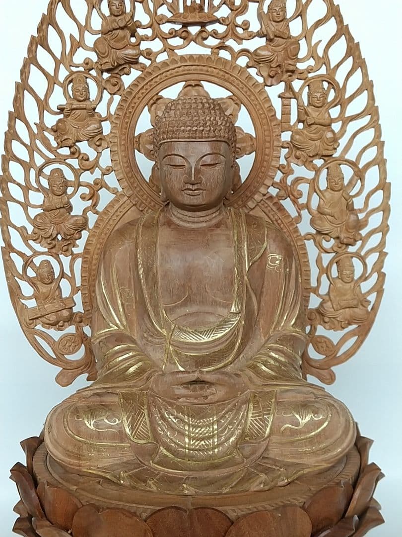 釈迦如来坐像 3寸 #487 宝塔奏楽飛天光背 円台座◆白檀 木彫 仏像