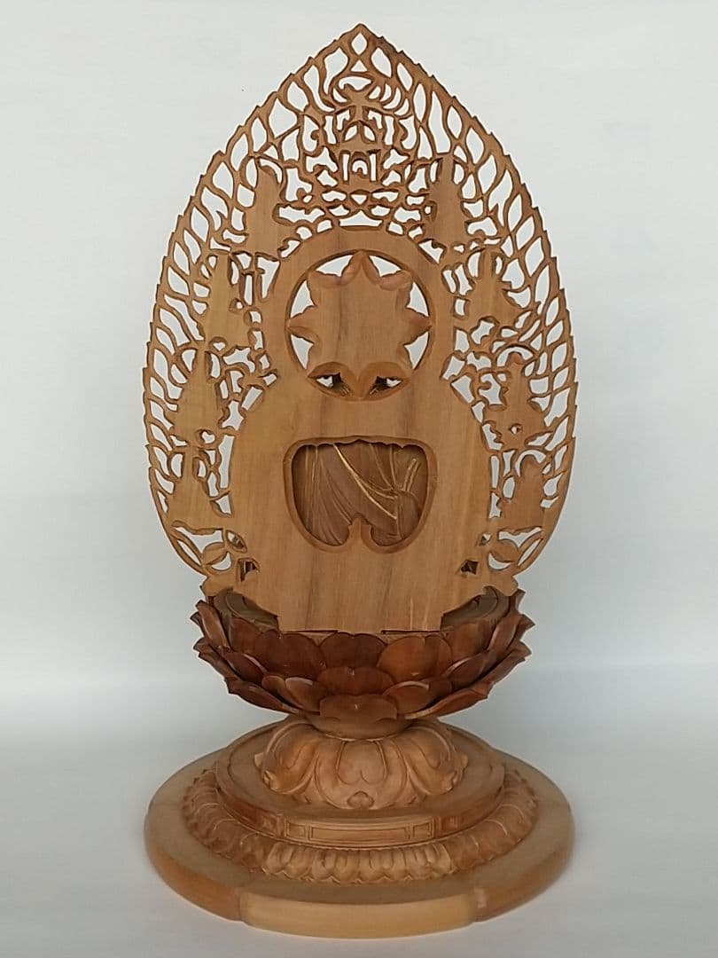 釈迦如来坐像 3寸 #487 宝塔奏楽飛天光背 円台座◆白檀 木彫 仏像