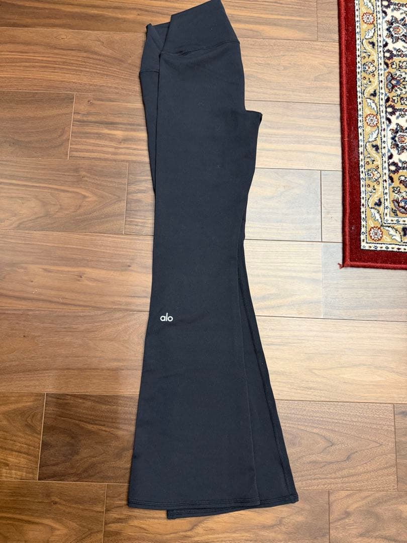 alo ヨガパンツ 7/8 ブーツカット