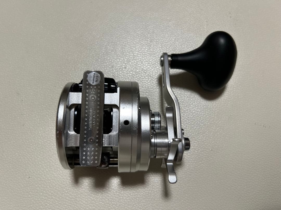 【土日限定値下げ】シマノ　オシア　カルカッタ　３００ＨＧ