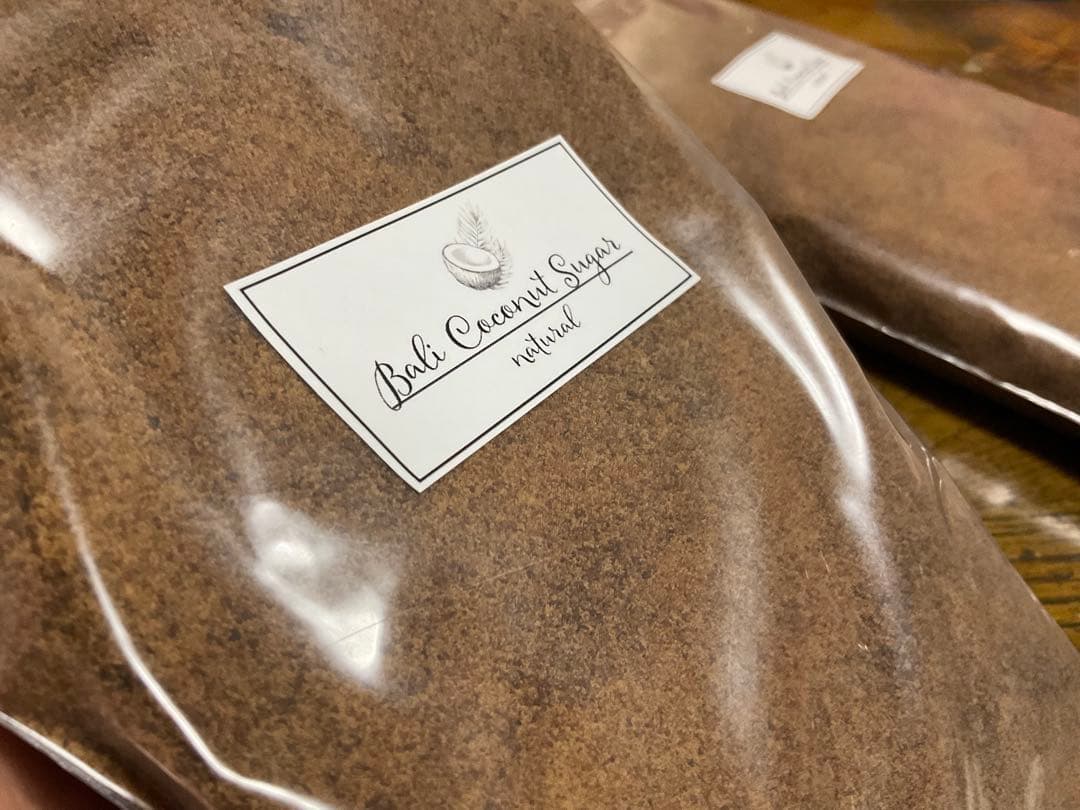 ナマコの肝さま 森の蜂蜜、針なしミツバチの蜂蜜、ココナッツシュガー、クサンバの塩