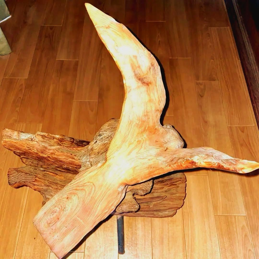 木彫りの置物　インテリア　タカ