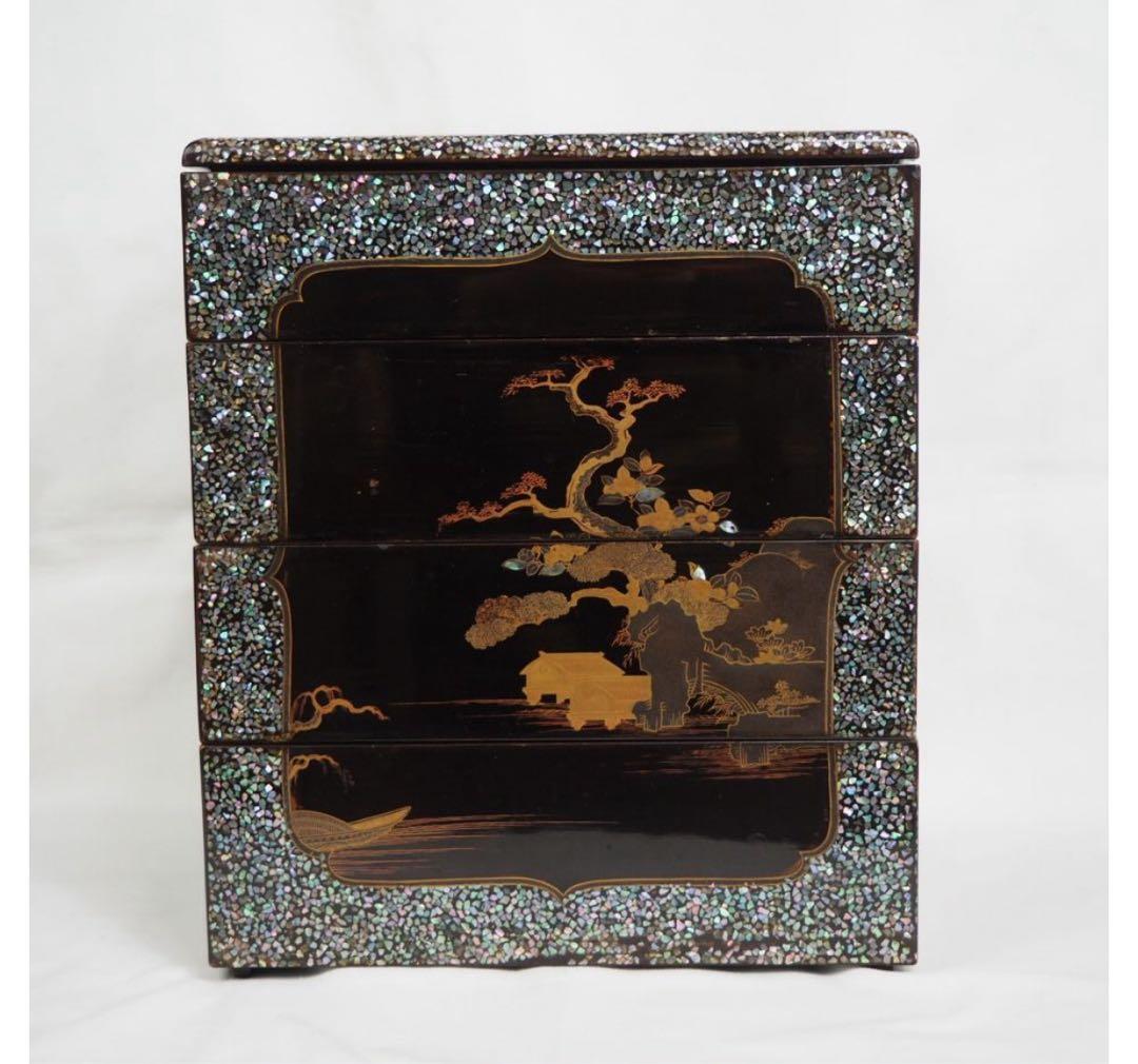 送料無料　旧家蔵出　江戸時代　螺鈿蒔絵山水楼閣文4重箱　合箱