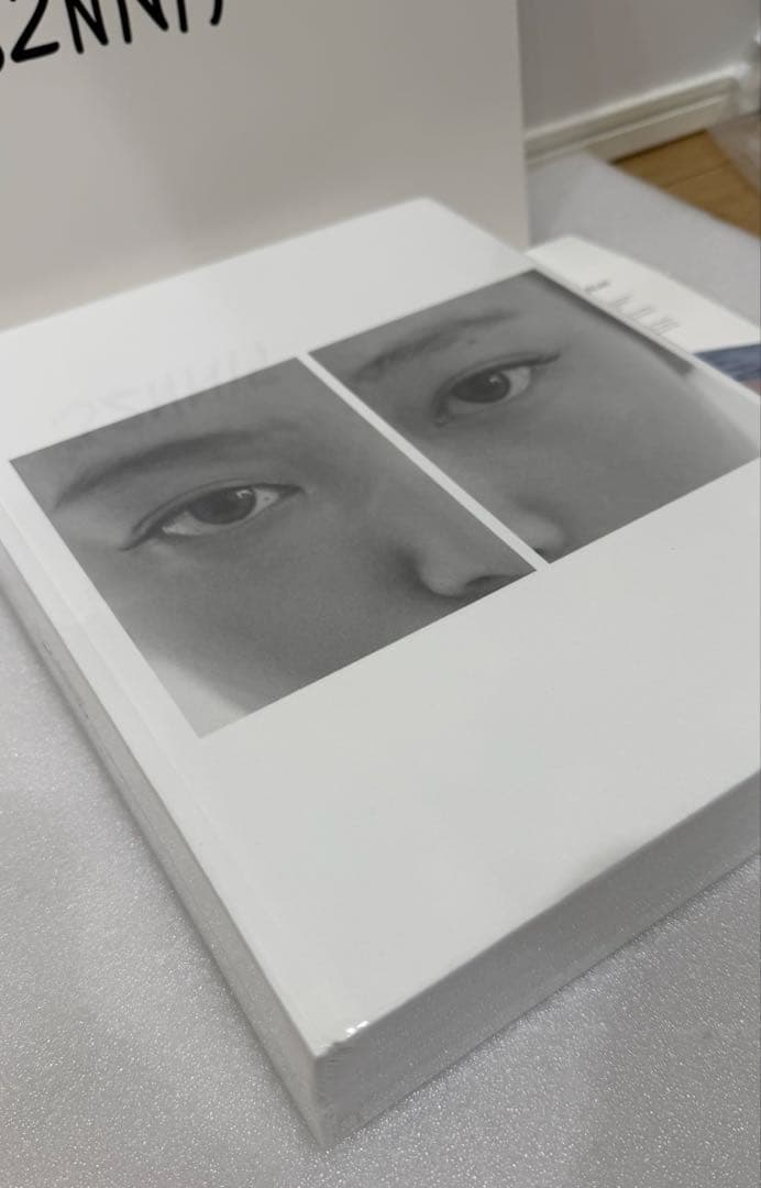 J2NNI5 photobook JENNIE ジェニ　代官山popup限定