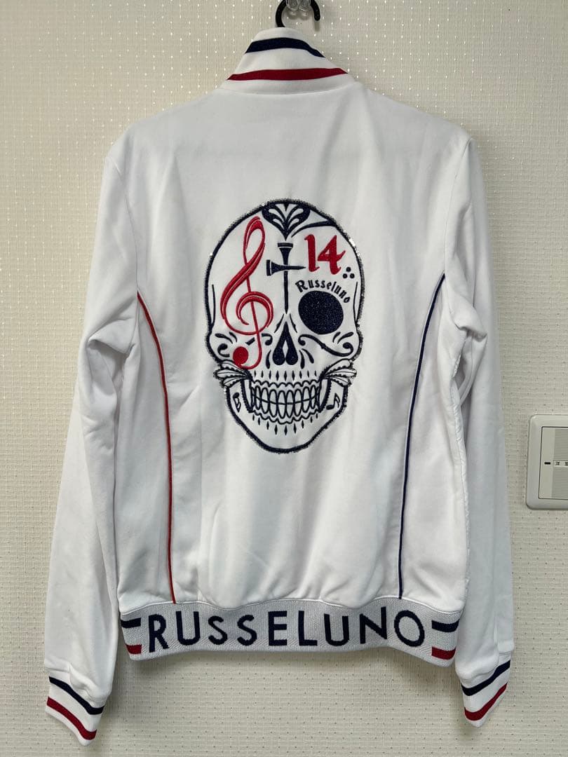 Russeluno ホワイト ジャケット　まとめ買いならお安くできます。