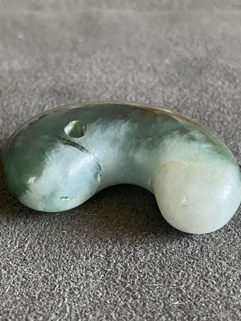 古墳時代　勾玉　硬玉　翡翠　瑪瑙　出土品31g