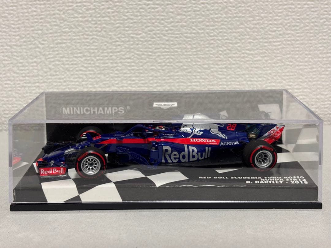 MINICHAMPS レッドブル・トロロッソ・ホンダ STR13 2018