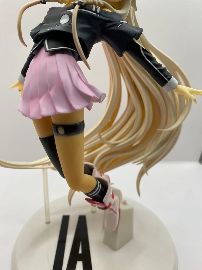 IA ARIA ON THE PLANETES フィギュア　アクアマリン　イア