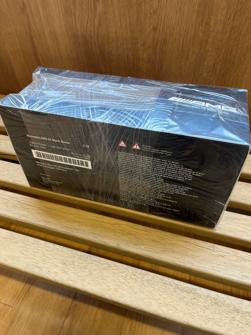モデルカー　Mercedes AMG GT Black Series 1/18