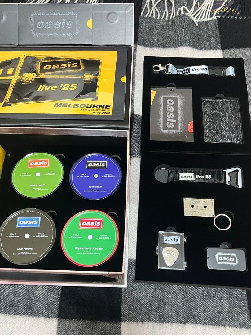 oasis / Live'25 メルボルン公演 VIP特典グッズ