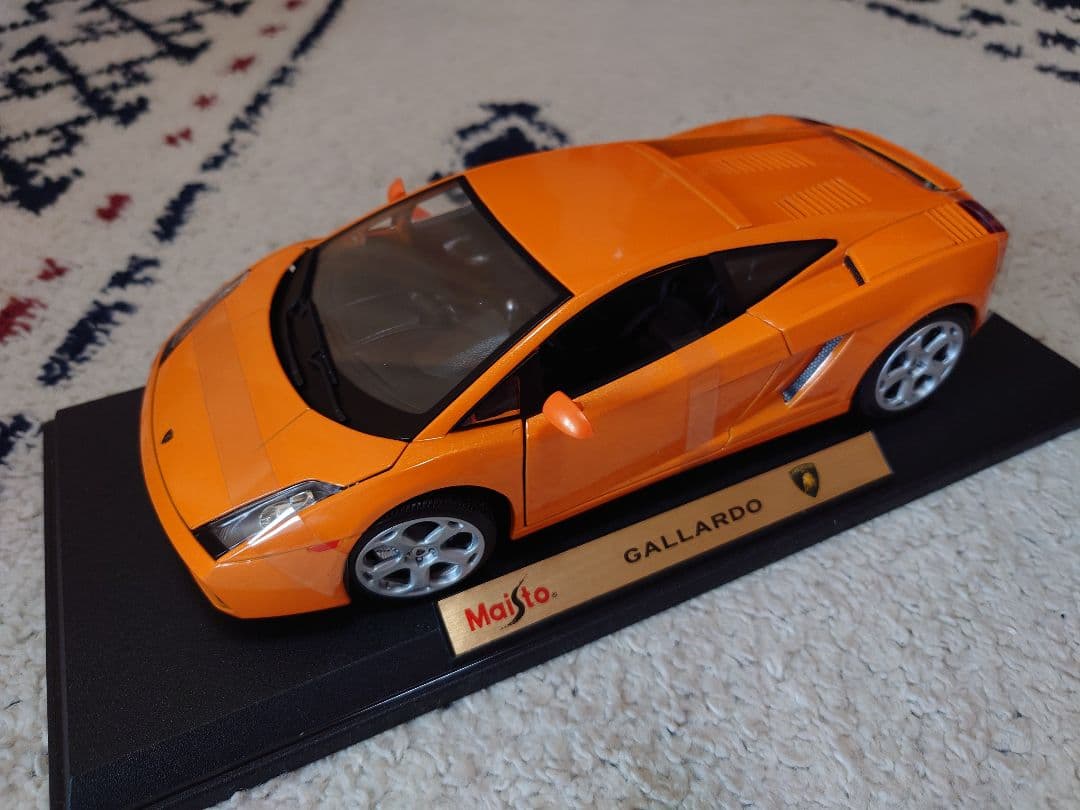 美品　マイスト　ランボルギーニ ガヤルド　1/18 箱付　maisto　オレンジ