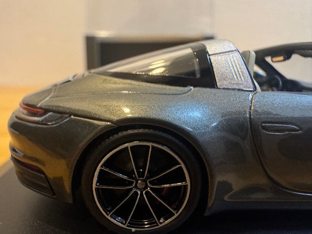 【MINICHAMPS】Porsche911 [992] Targa 4S