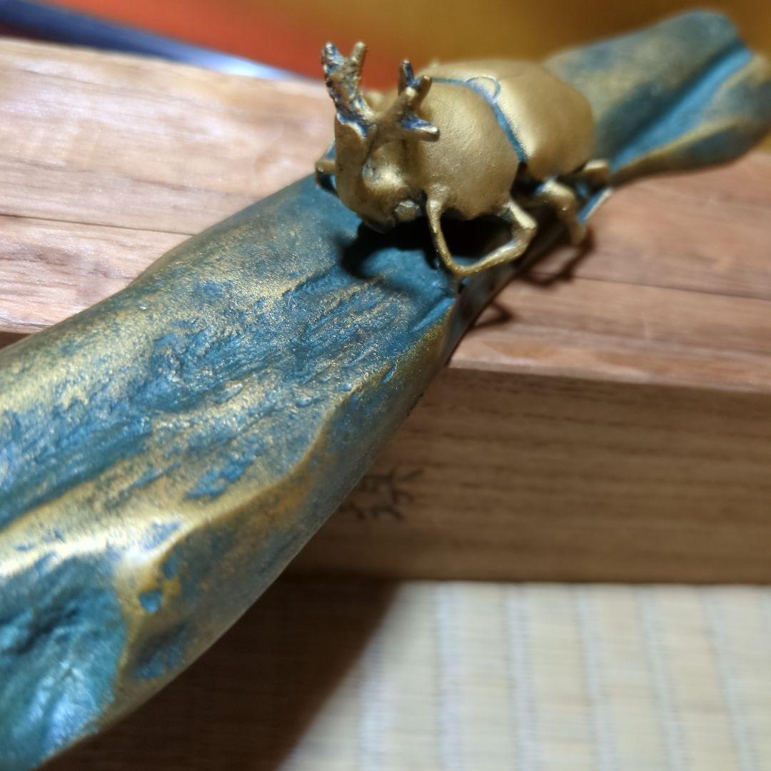 高岡銅器、金色カブトムシの文鎮、置物