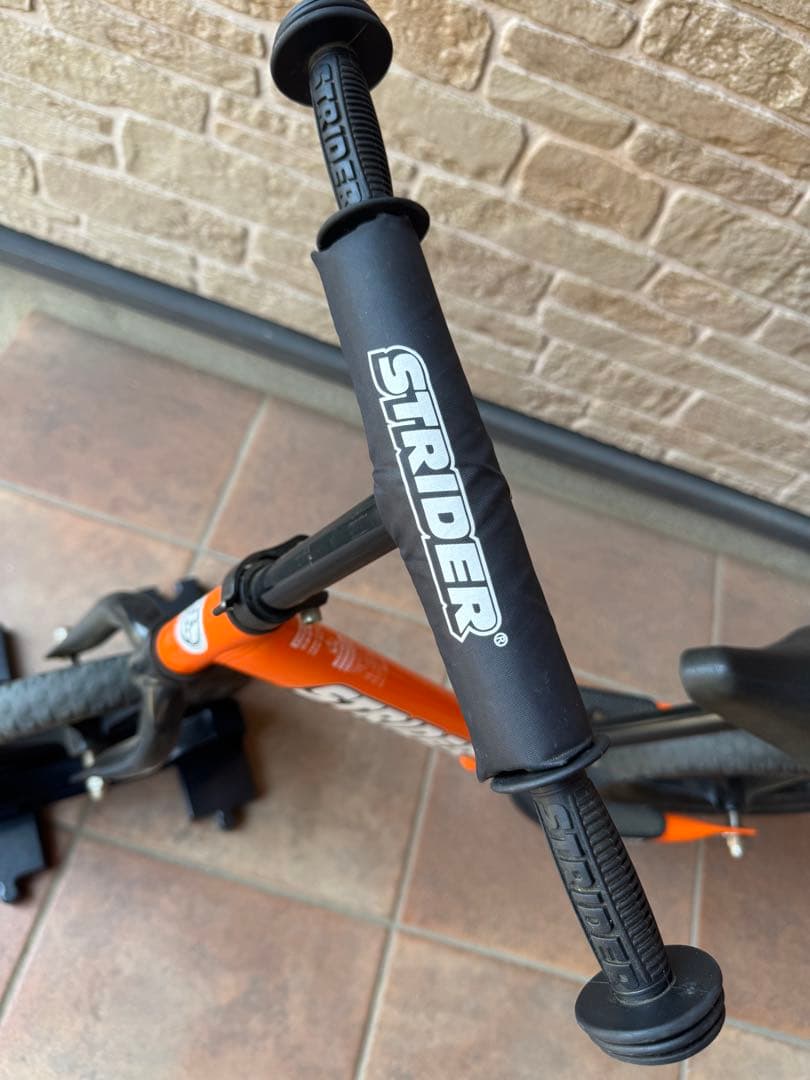 【極美品】STRIDER スポーツモデル 12インチ オレンジ 日本正規品