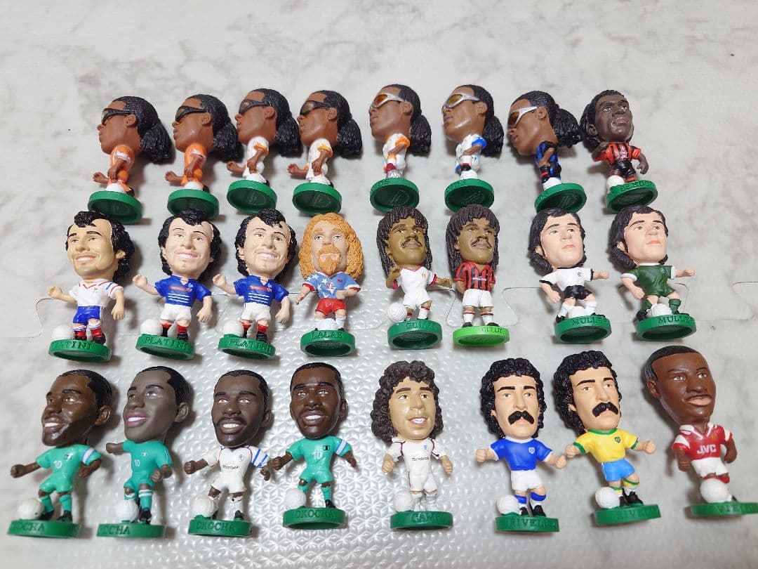 コリンシアン フィギュアセット 150体