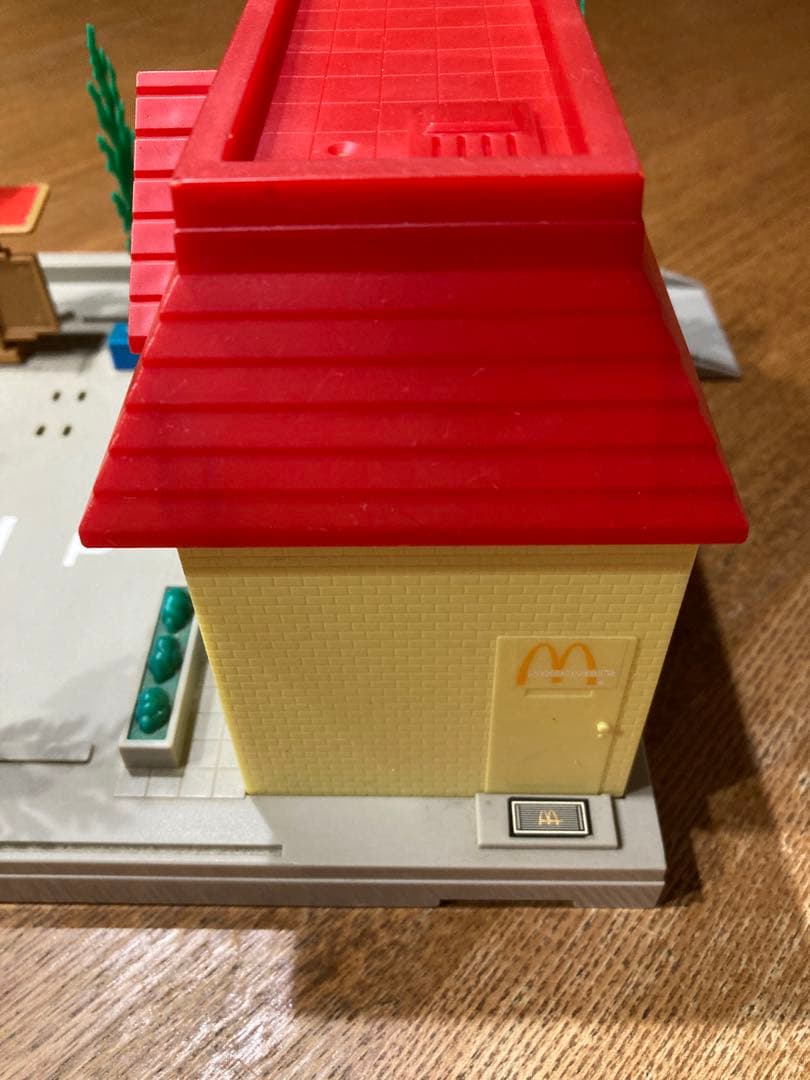 B/Oトミカ　マクドナルドドライブスルー