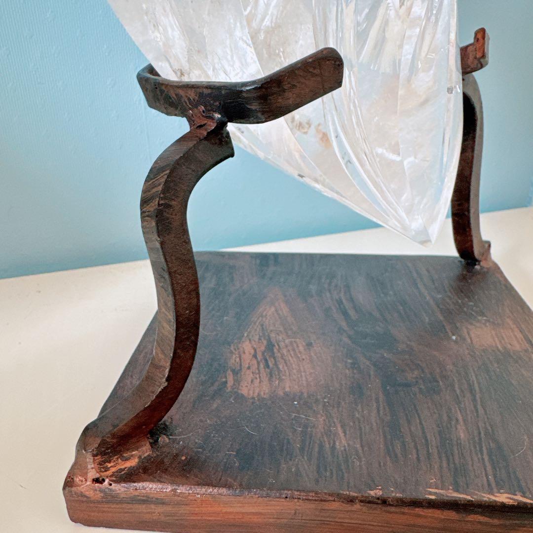 天然水晶★アーモンド型オブジェ★透明水晶★レインボー入り★台座付き★天然石★置物