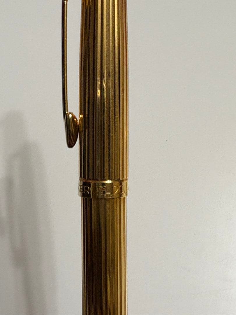 Parkerのゴールドの万年筆とボールペン