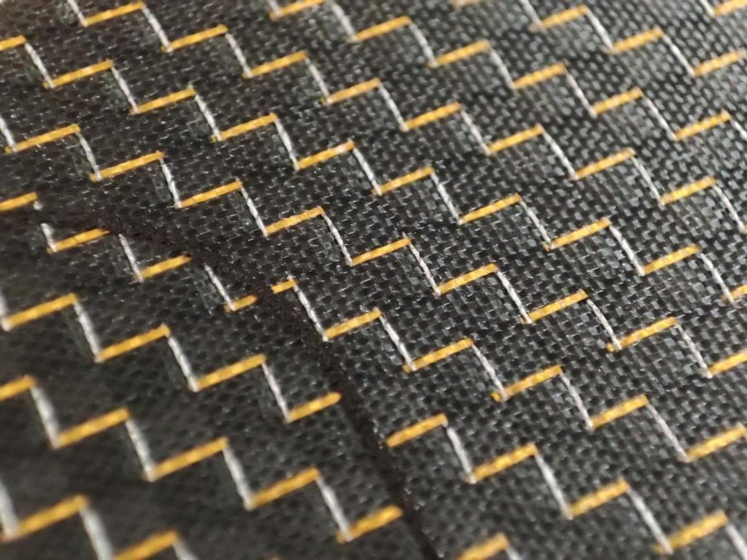 ピックルボール パドル チタン 生カーボンファイバ 黄金色