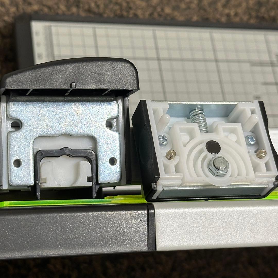 カール事務器 裁断機 ペーパーカッター A4対応 50枚裁断 DC-F5100