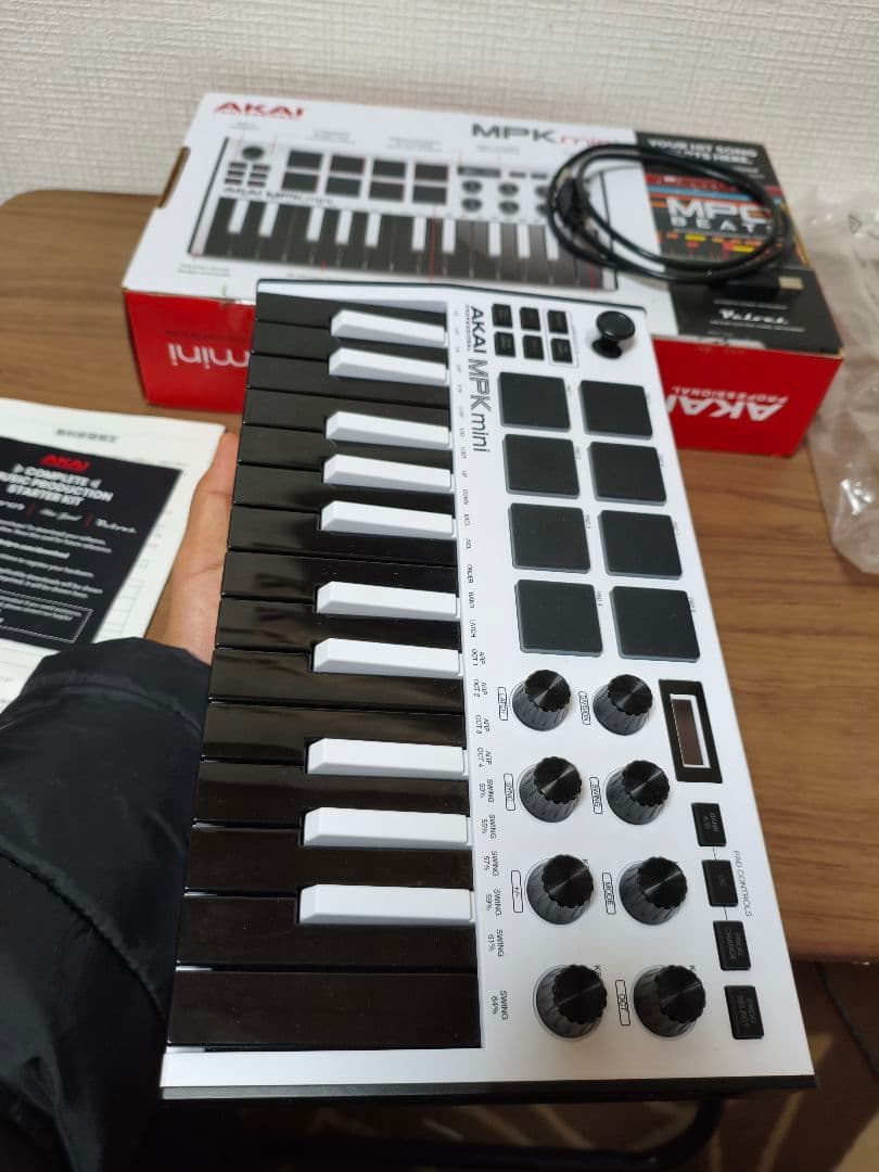 AKAI MPK mini MIDIキーボード (美品)