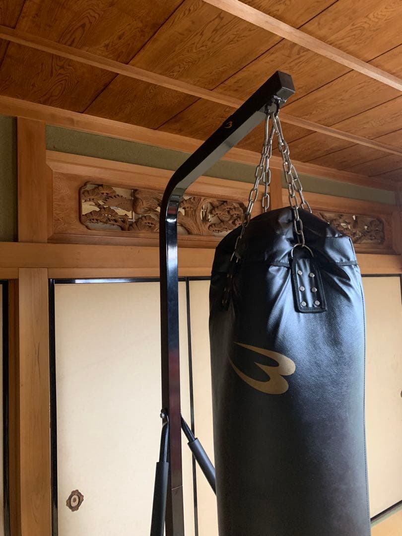 黒 サンドバッグ チェーン付き