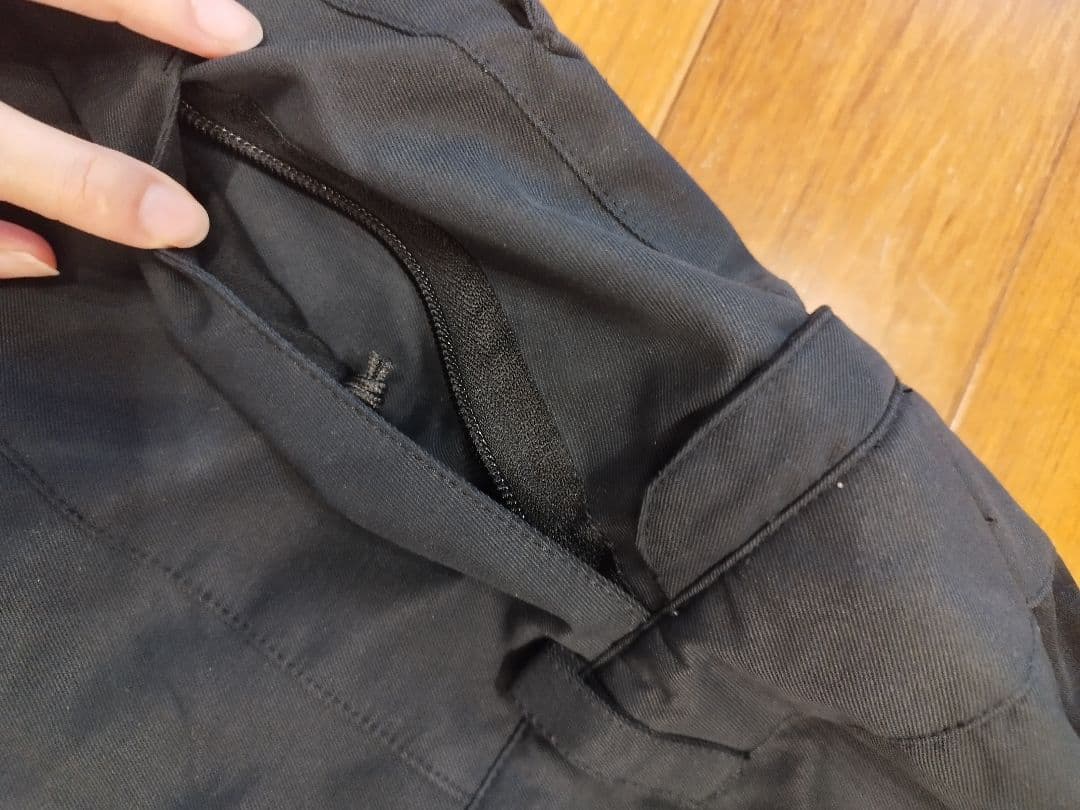 ボルコム　キッズ　ビブパンツ　Sサイズ　130センチ