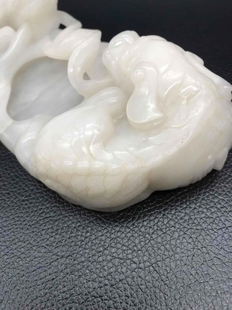 清時代　和田白玉 双神獣獅子彫水洗　白和田玉彫り　水指　水差し　文房(F-29)