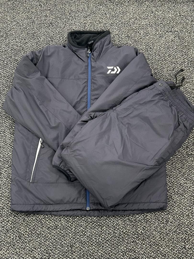 Daiwa TW008　ウォームアップスーツ