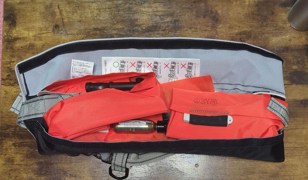 SHIMANO ライフジャケット　 ラフトエアジャケット　 VF-052K