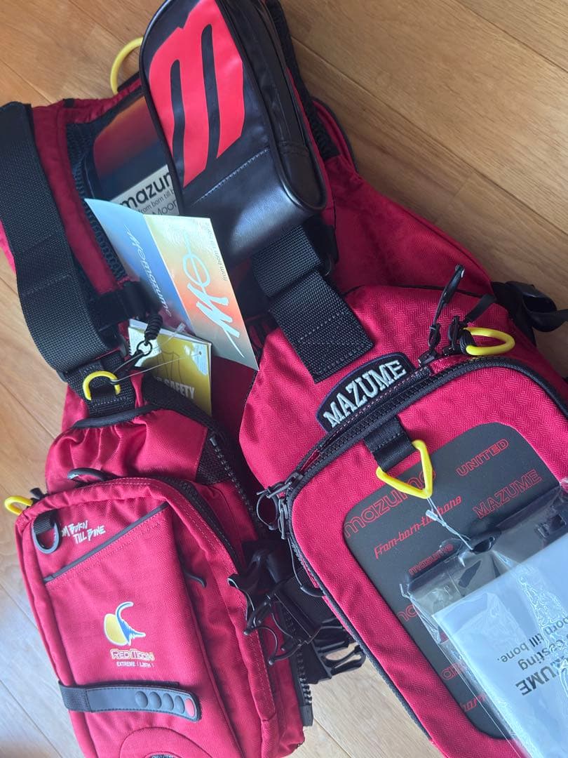 【新品未使用】mazume レッドムーンライフジャケットⅨ