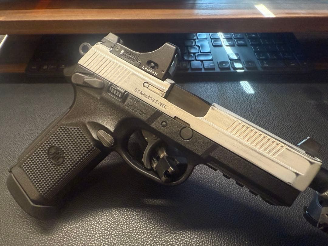 FNX-45 Tactical シルバー塗装 東京マルイ ガスブローバック