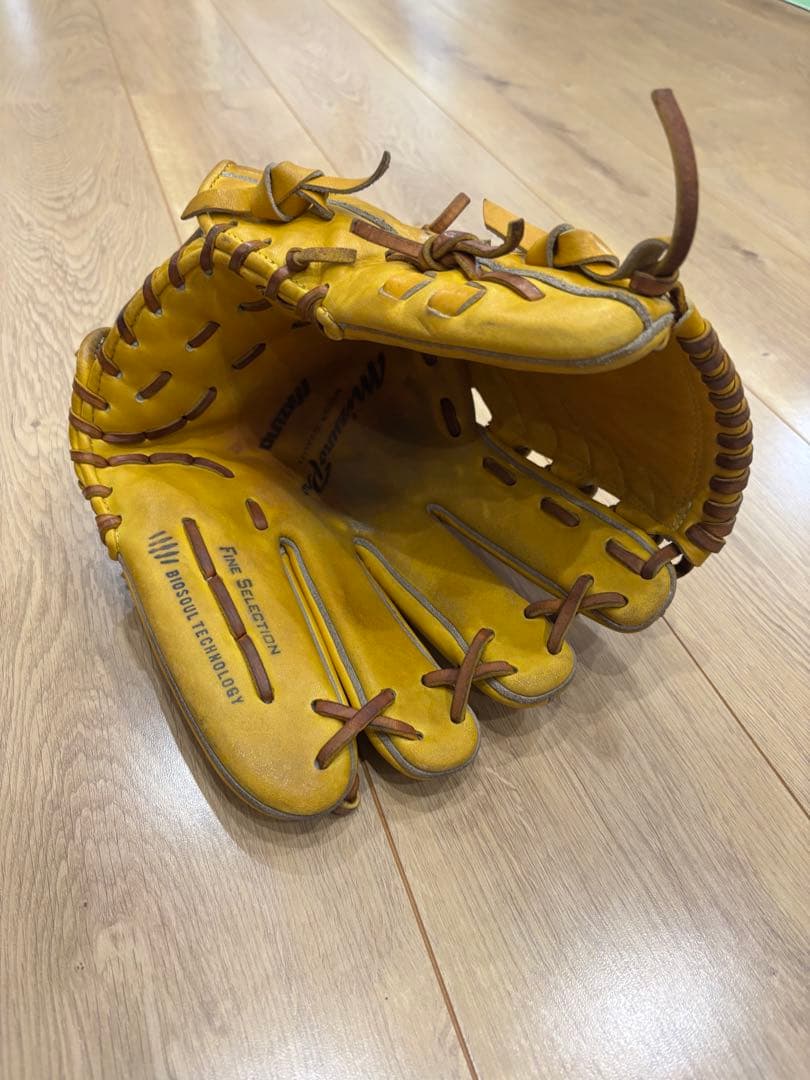 ミズノプロ一般投手用グローブ！廃盤品！オススメ品！革質良！