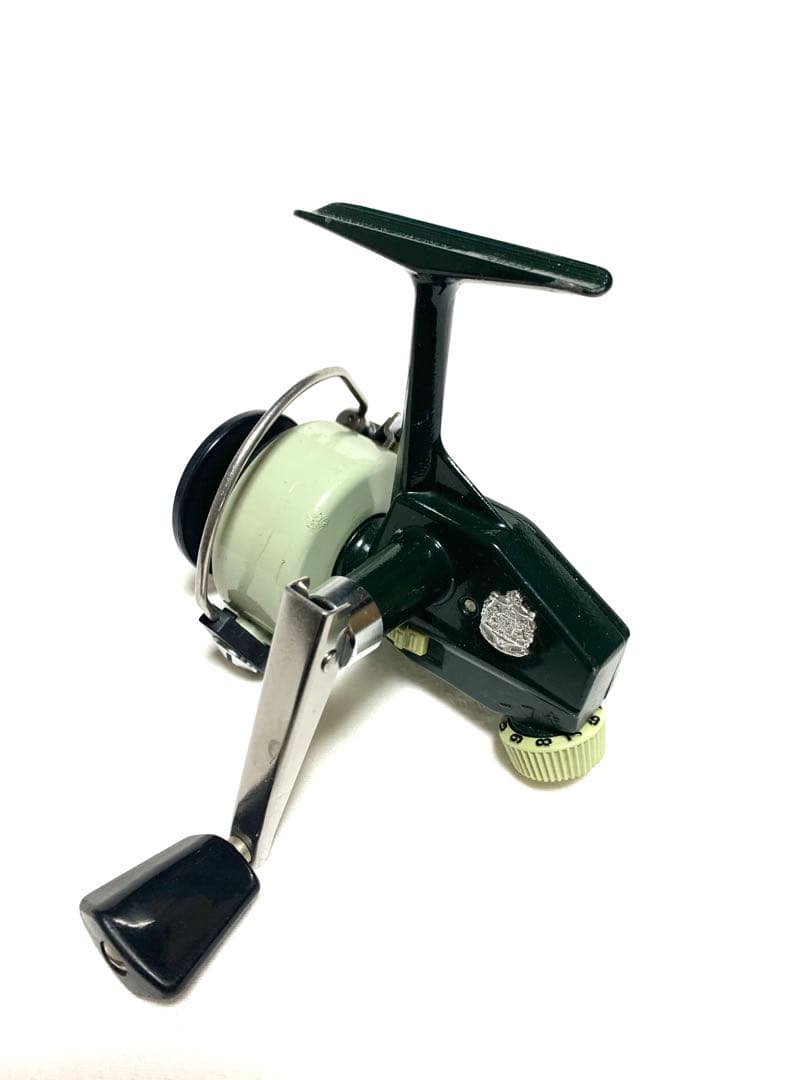 ABUカーディナル33スピニングリール