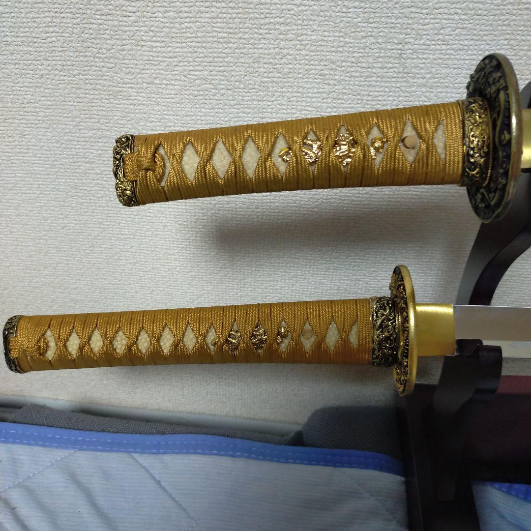 居合刀　模造刀　日本刀　大小二本　刀剣　打刀　脇差　小柄　龍　梵字　彫刻　鮫皮