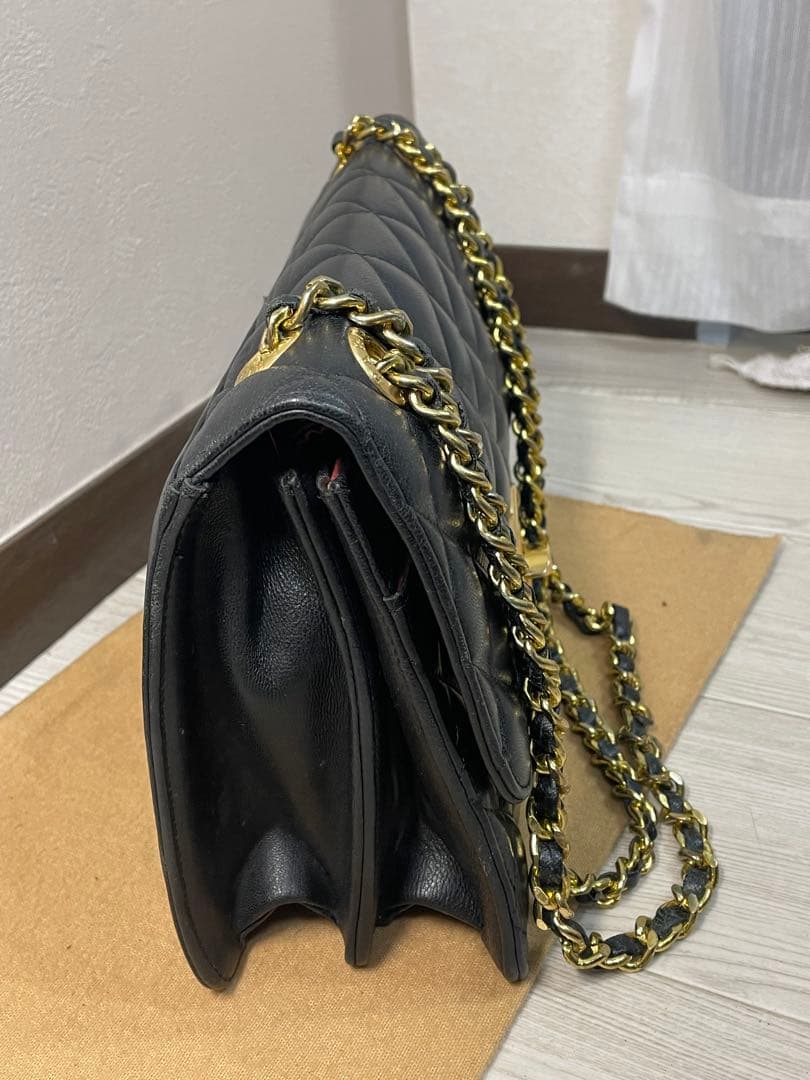CHANELデカマトラッセ シングルフラップ ダブルチェーン ショルダーバッグ