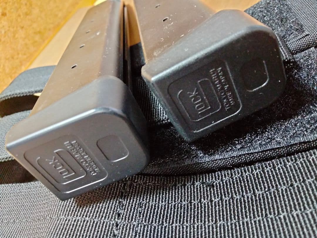 東京マルイ・グロック　ロングマガジン２本【マガジンポーチ付】