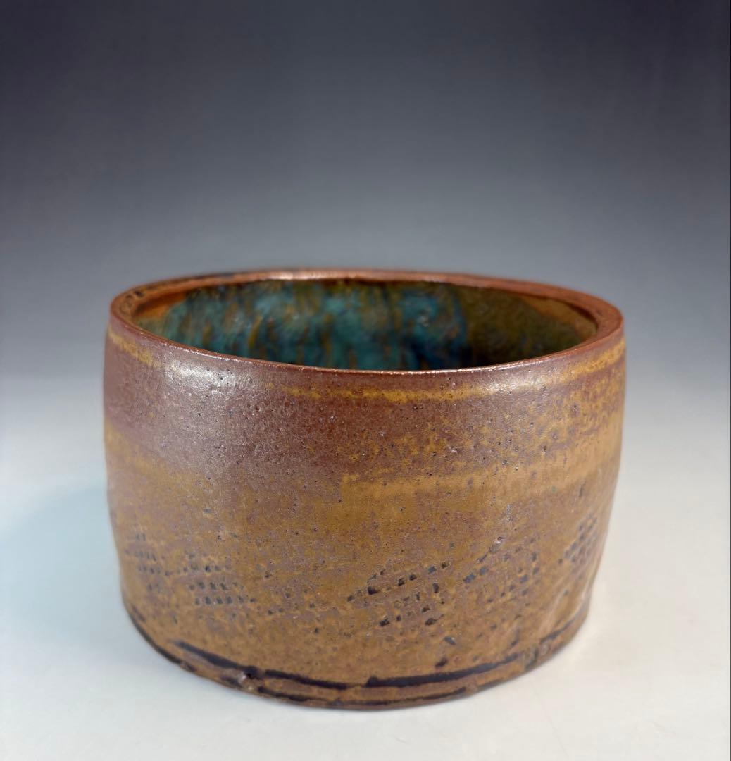 【中古品】熊谷保興造　上野焼鉄釉たつき建水（共箱）