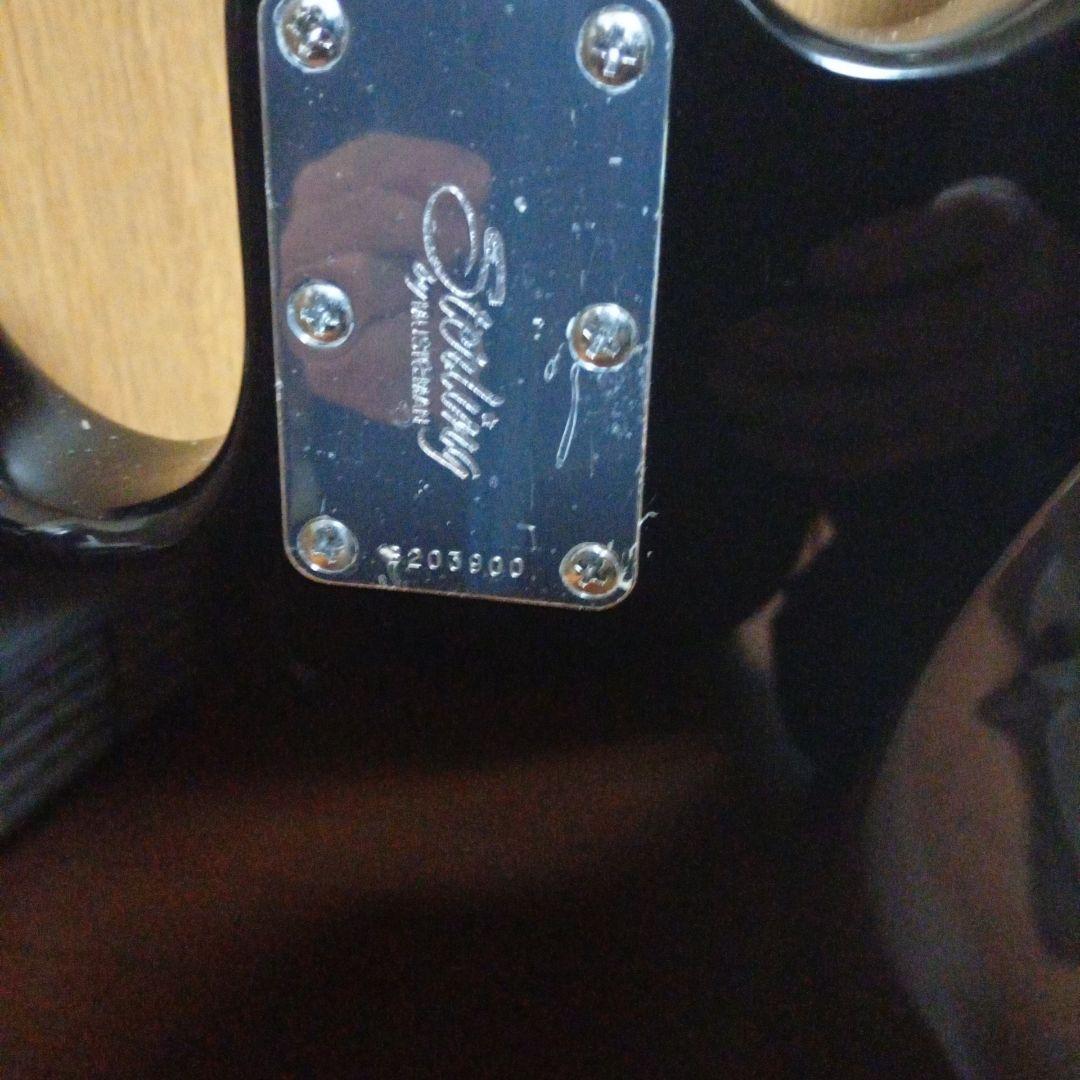 Sterling StingRay ブラックエレキベース