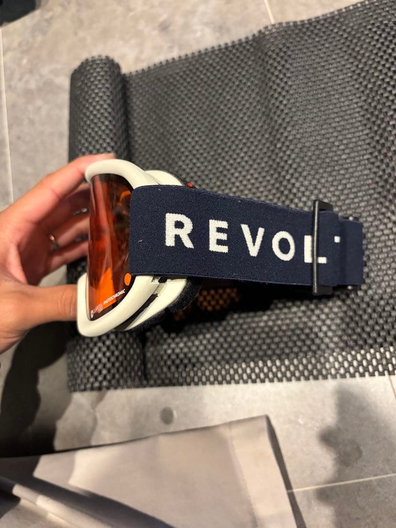 REVOLTゴーグル　最終値下げ
