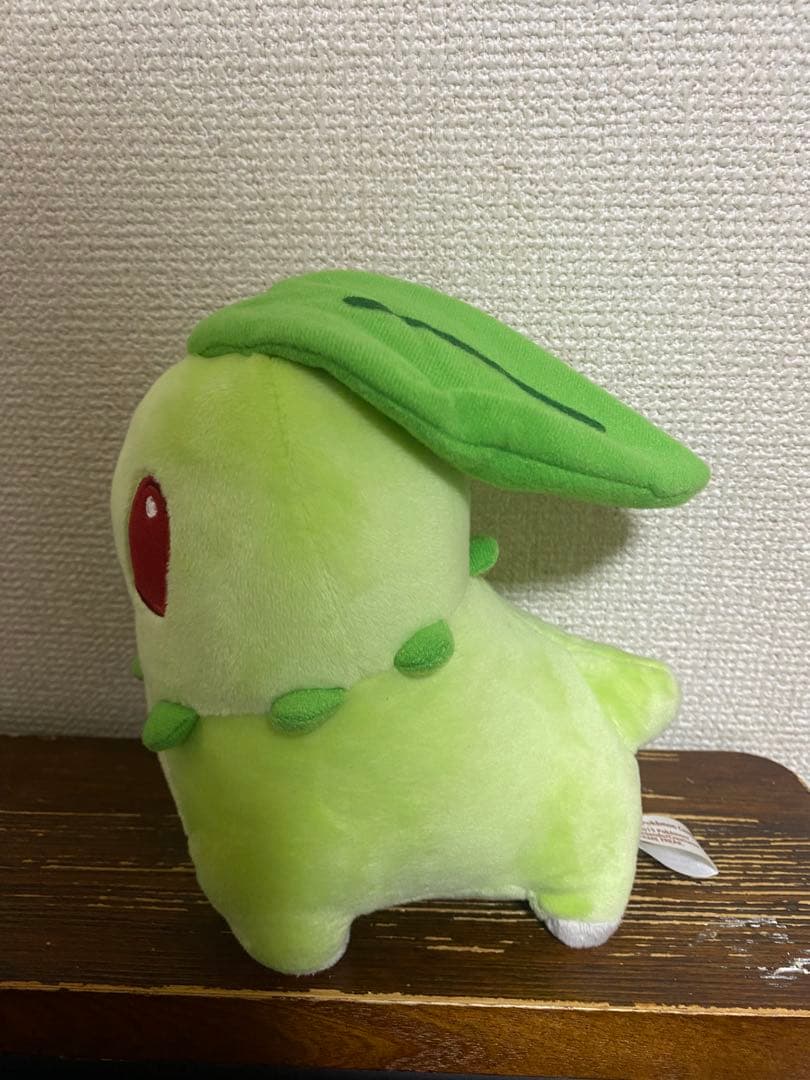 ポケモンセンター スーパーひみつきちのチコリータドール　ぬいぐるみ　ポケモン