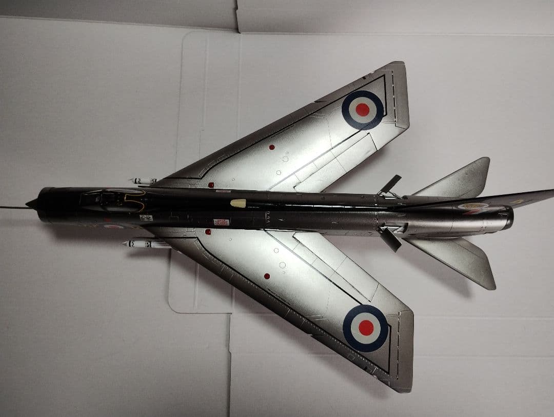 プラモデル完成機　1/48　E.E.ライトニングF1